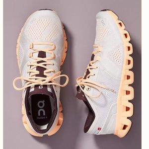 On Running Cloud X Sneakers size Women’s 9.5